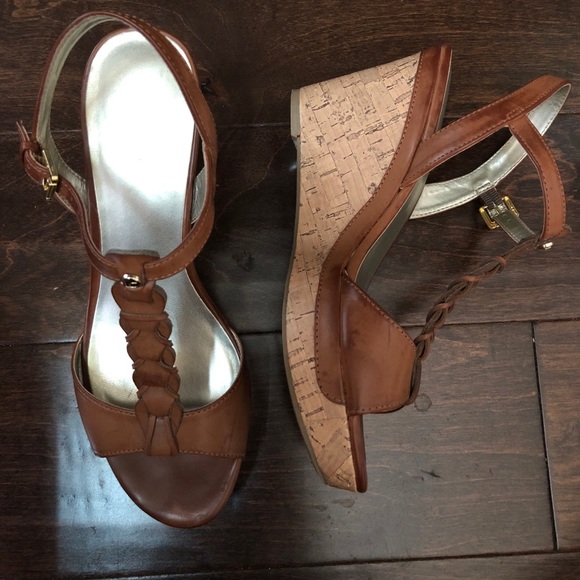 Liz Claiborne Shoes - Liz Claiborne Wedge